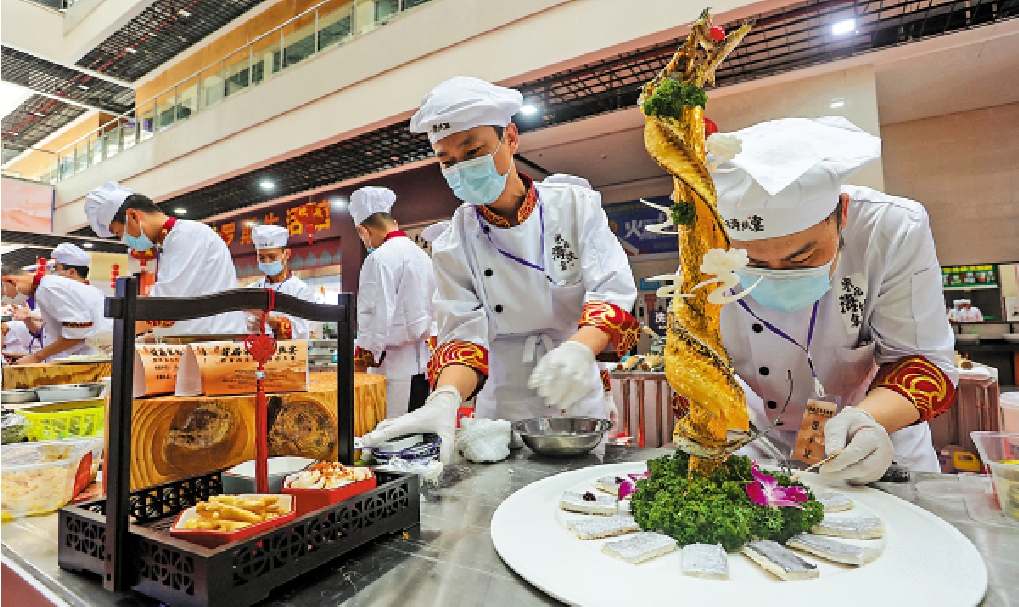 　　圖：福建省泉州石獅市發起「宋元海絲宴」行動，對宋朝文人食譜《山家清供》中的菜品進行了還原。/受訪者供圖