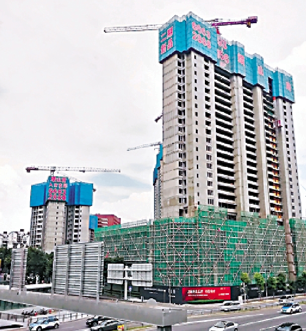 　　圖：縉山府門口就是6號線與9號線交匯的銀湖站。