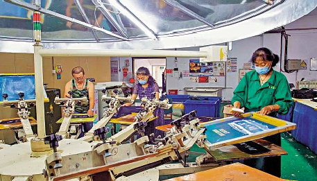 　　圖：工廠的智能裁床節省了20%的人力。\受訪者供圖