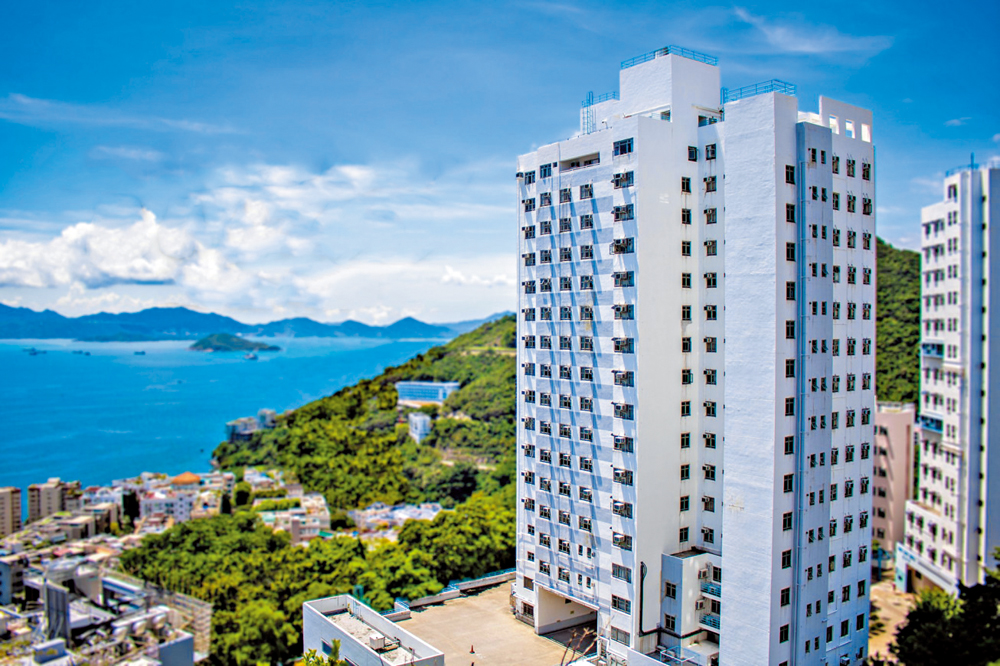 　　圖：港大利銘澤堂三名宿生滋擾住在同層的內地女同學，被校方懲處，其中兩人罰永久禁止住宿，另一人則被禁止住宿一個學期。