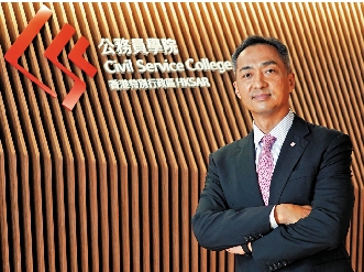 　　圖：郭蔭庶透露，公務員學院將邀請前行政長官、前高級政府官員、商界領袖等為公務員講課。