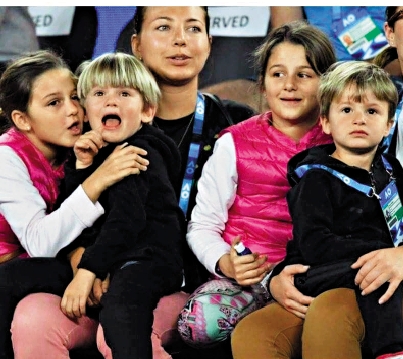 　　圖：費達拿婚後與太太育有兩對孖胎。\網絡圖片