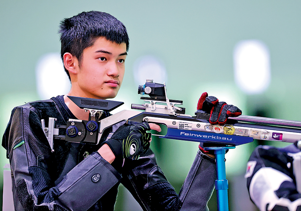 　　圖：盛李豪獲男子10米氣步槍銅牌。
