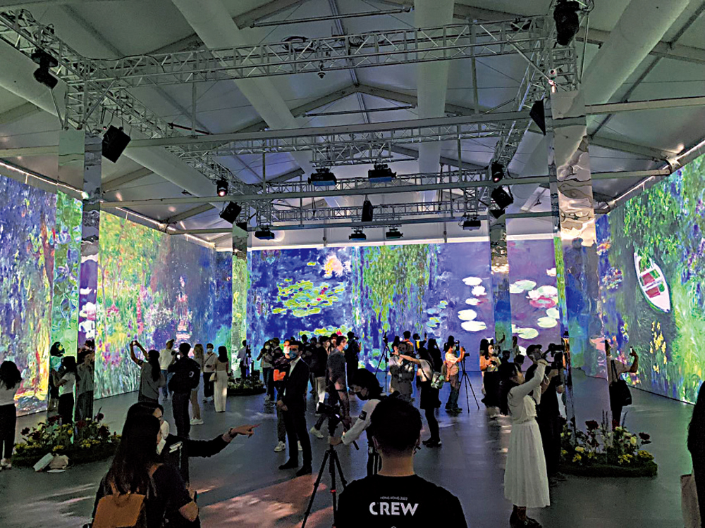 　　圖：「尋找足印．莫內」沉浸體驗展頗受歡迎。