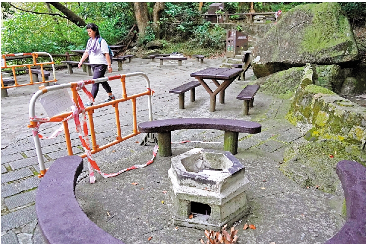 　　圖：漁護署轄下郊野公園燒烤場因疫情關係，已封閉兩年多。\大公報記者林良堅攝