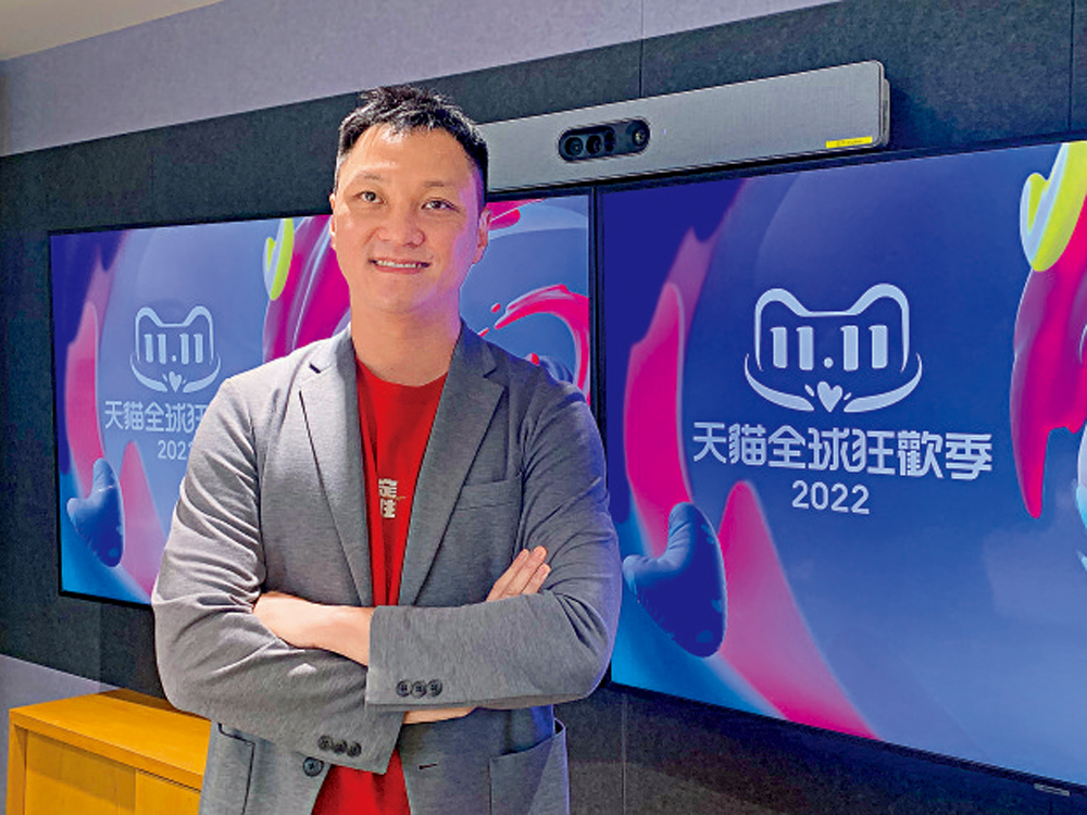 　　圖：陳子堅說，今年雙11的營銷優惠是歷來最大。\大公報記者李潔儀攝
