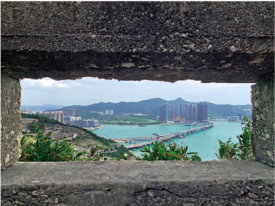 　　圖：在棱堡中欣賞將軍澳風光。