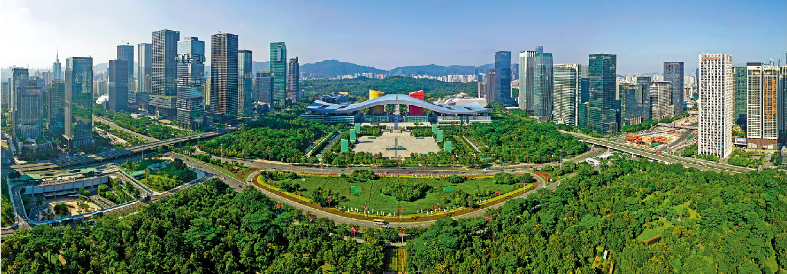 　　圖：深圳福田區市民中心一帶，有大型城市公園，周邊甲級寫字樓林立，住宅佔地利優勢，受買家追捧。