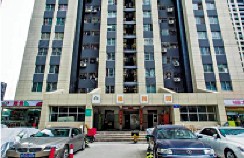 　　圖：福崗園為單幢式住宅，位處市中心，購物消閒便利。