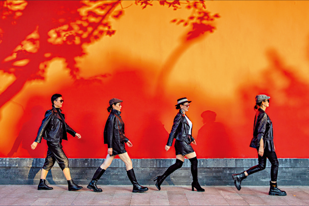 　　圖：遊客在德壽宮網紅牆拍照。