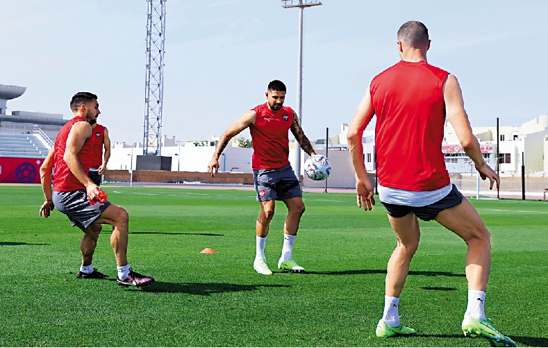 　　圖：塞爾維亞今仗料以米祖域（中）負責攻堅。\路透社