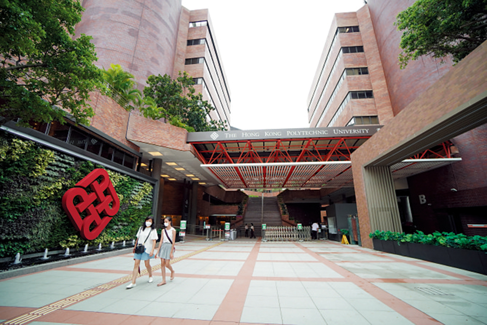 　　圖：香港理工大學的視光學理學士畢業生，可直接在港註冊成為執業眼科視光師。