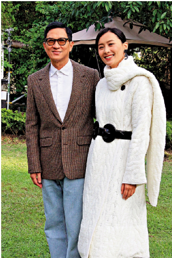 　　圖：張家輝（左）與陳法拉出席新片開鏡儀式。\大公報記者溫穎芝攝