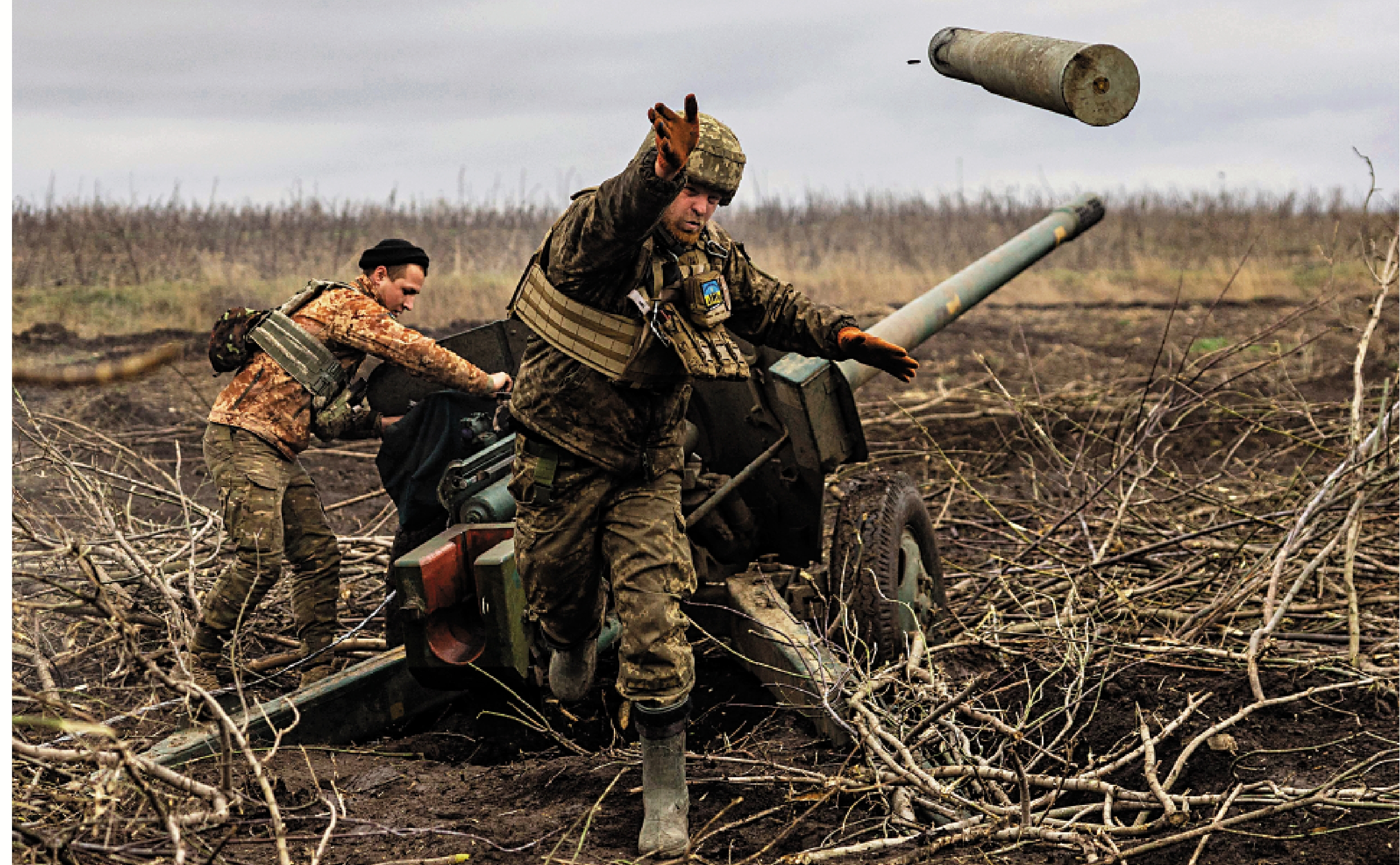 　　圖：烏克蘭前線的炮火未隨着新年到來而停止。\法新社