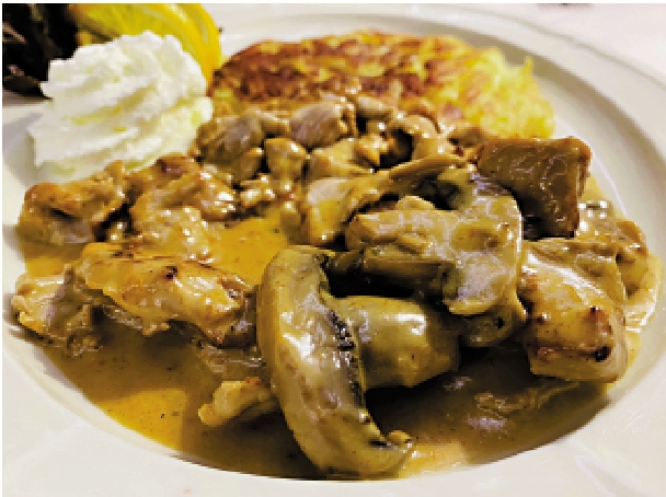 　　圖：蘇黎世奶油蘑菇小牛肉。