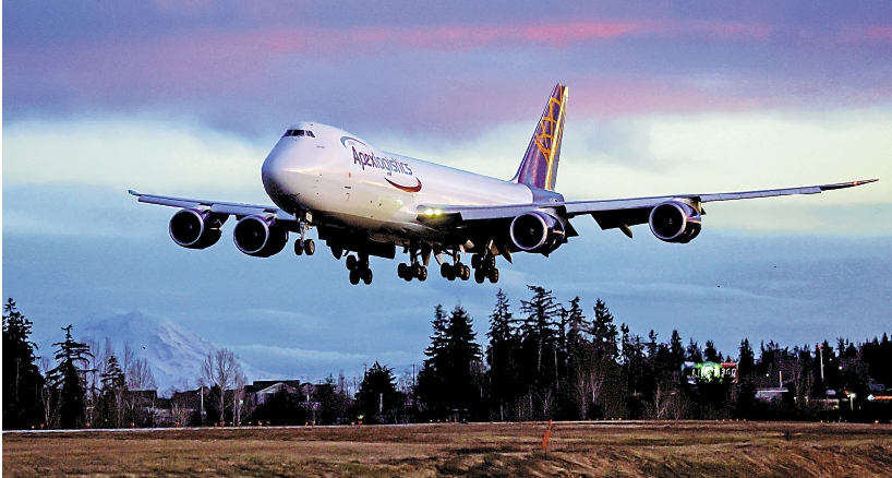 　　圖：1月10日，波音交付的最後一架747飛機完成試飛工作。\美聯社