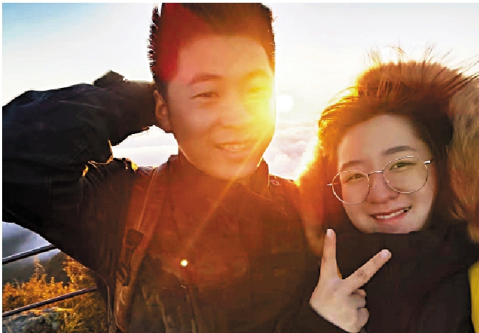 　　圖：范家昊（左）和女友。\受訪者供圖