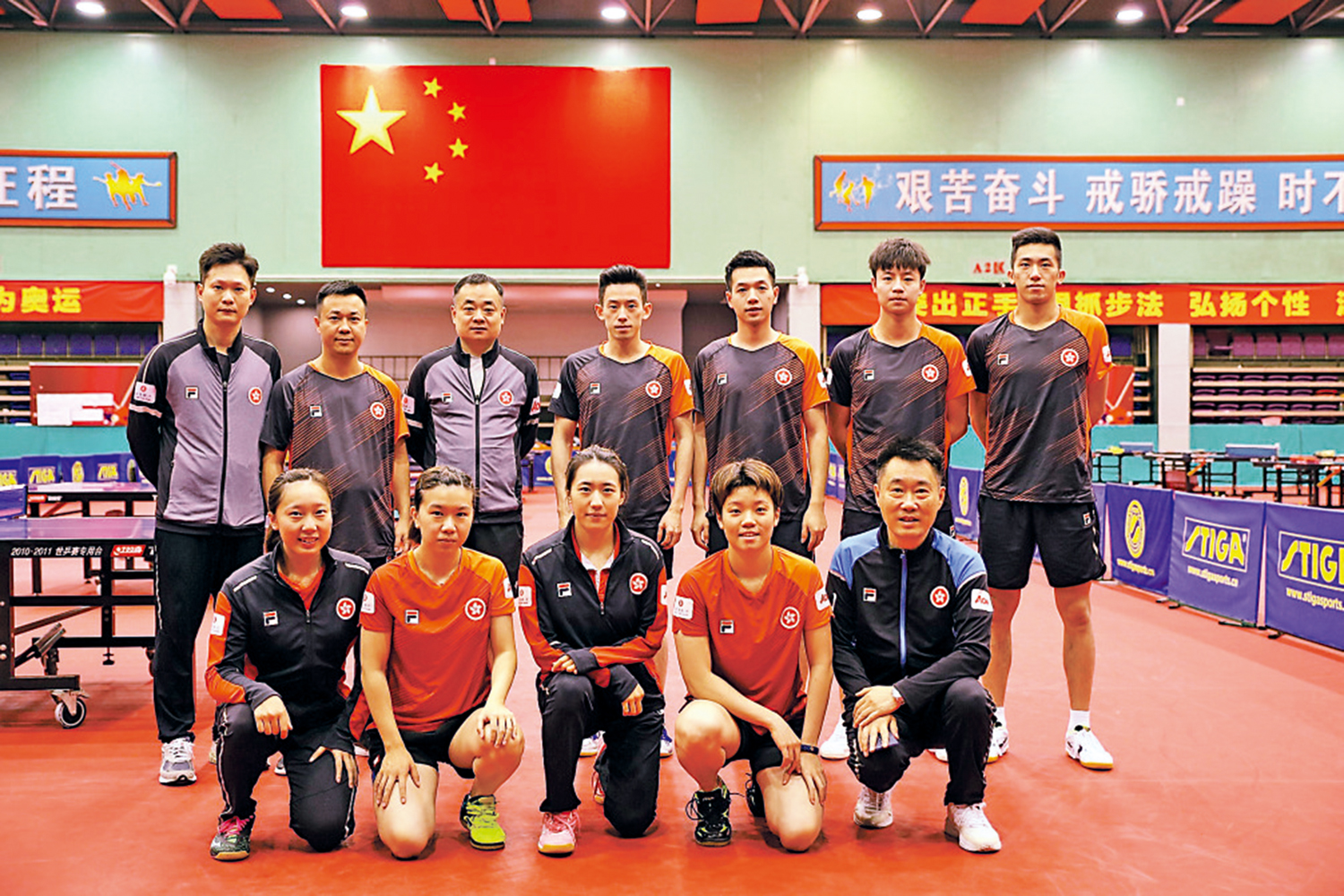 　　圖：杜凱琹（前右二）2021年在河北正定基地集訓時留影。\受訪者供圖