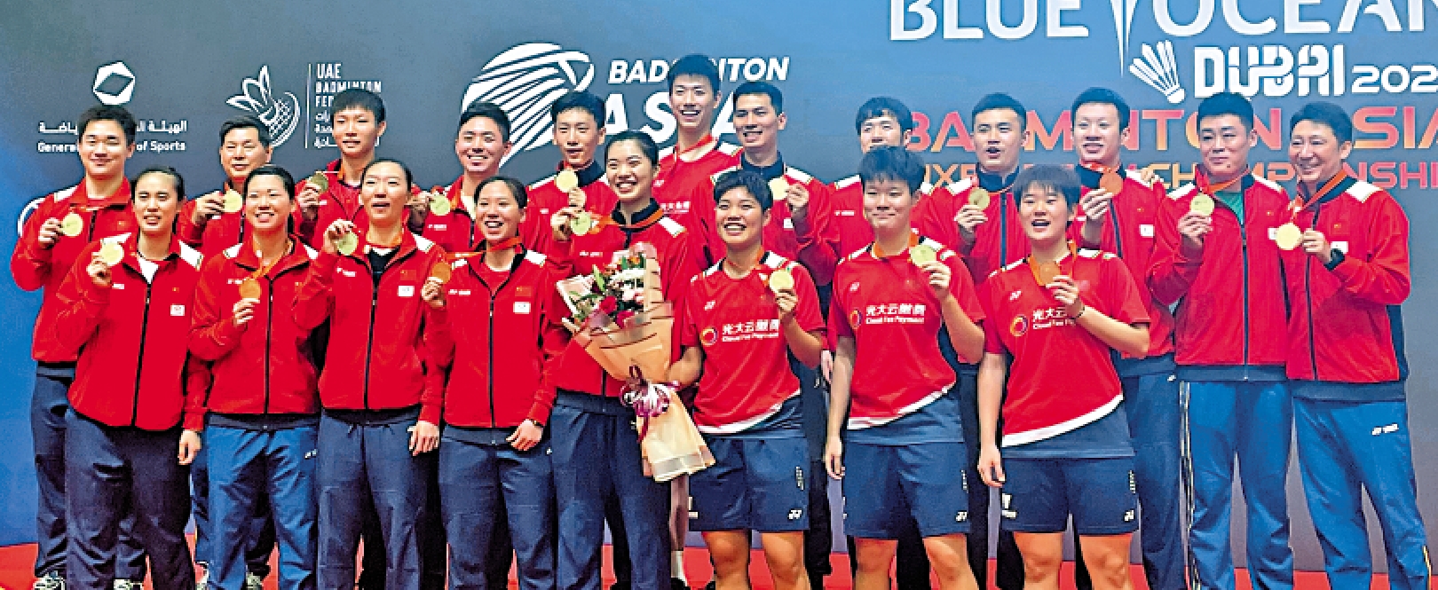 　　圖：中國羽毛球隊奪取混合團體錦標賽後進行大合照。\中國羽毛球隊圖片