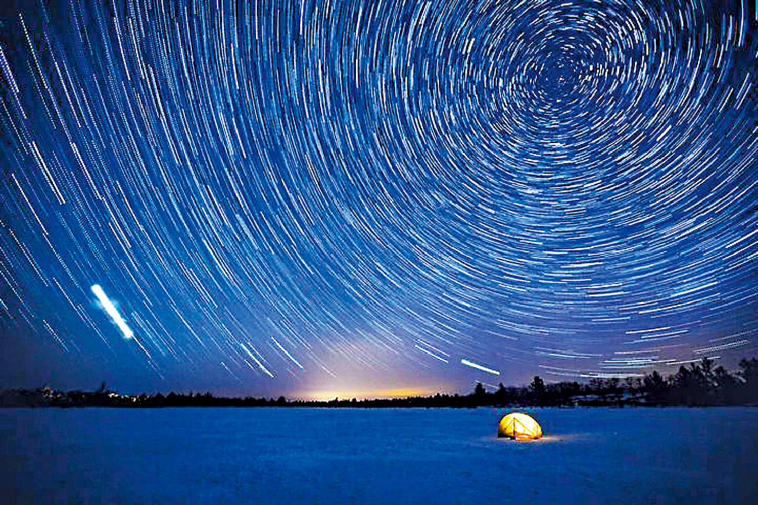 　　圖：暗夜星空，蘊藏着許多星象宇宙的奧秘。\資料圖片