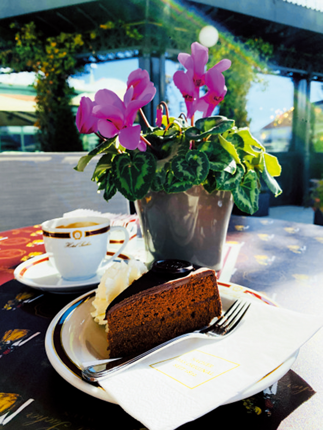 　　圖：薩赫蛋糕。