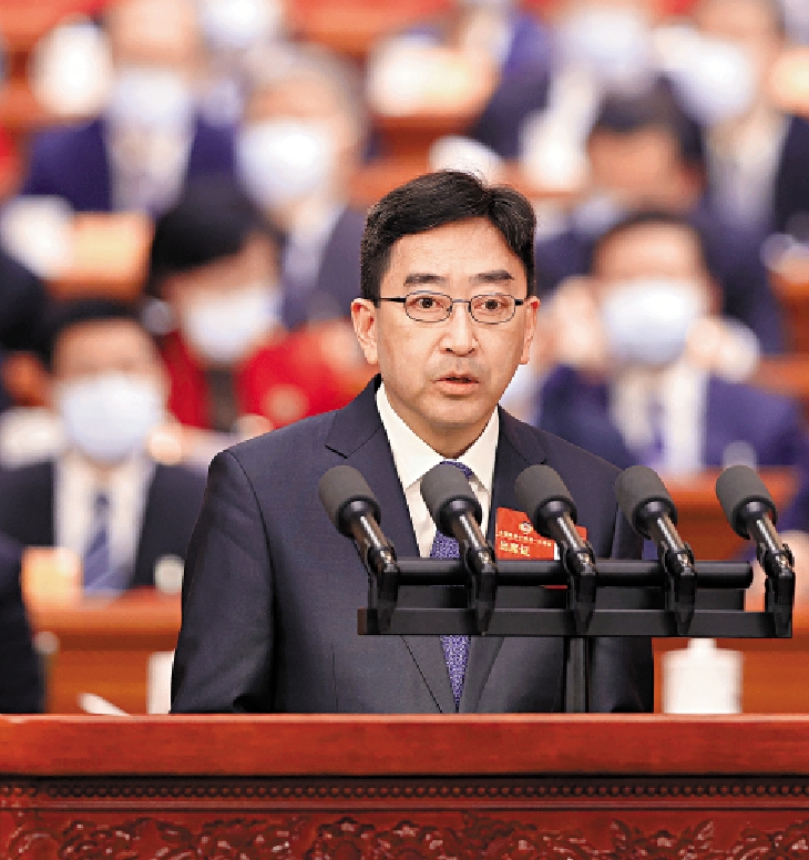 　　圖：高永文在全國政協十四屆一次會議上發言。\新華社