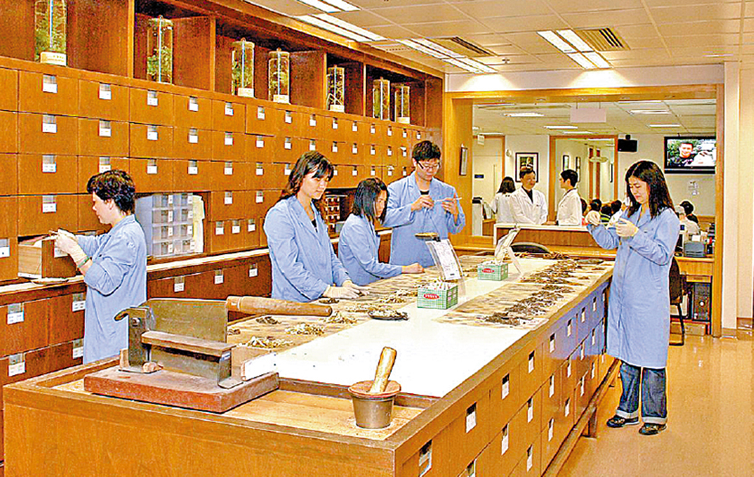 　　圖：中醫治療「長新冠」療效顯著，令中醫藥的認受性得以提高。