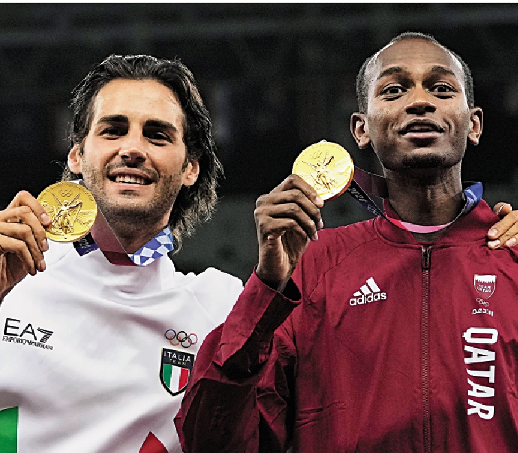 　　圖：卡塔爾選手巴舒謙（右）與意大利健兒譚伯利共享東奧跳高金牌。