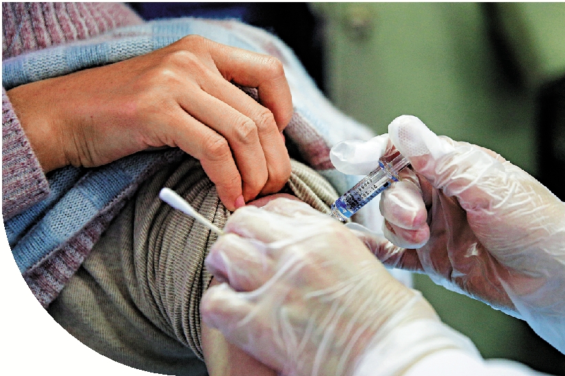 　　圖：預防流感，應按時接種疫苗。