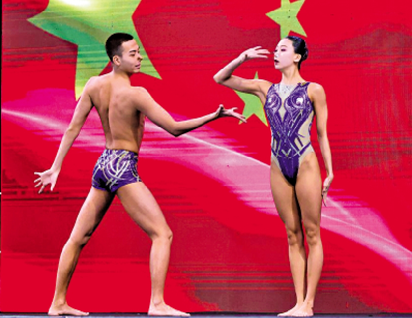 　　圖：石浩璵（左）和程文濤以「勢不可擋」的力量與激情獲得冠軍。\世界泳聯圖片