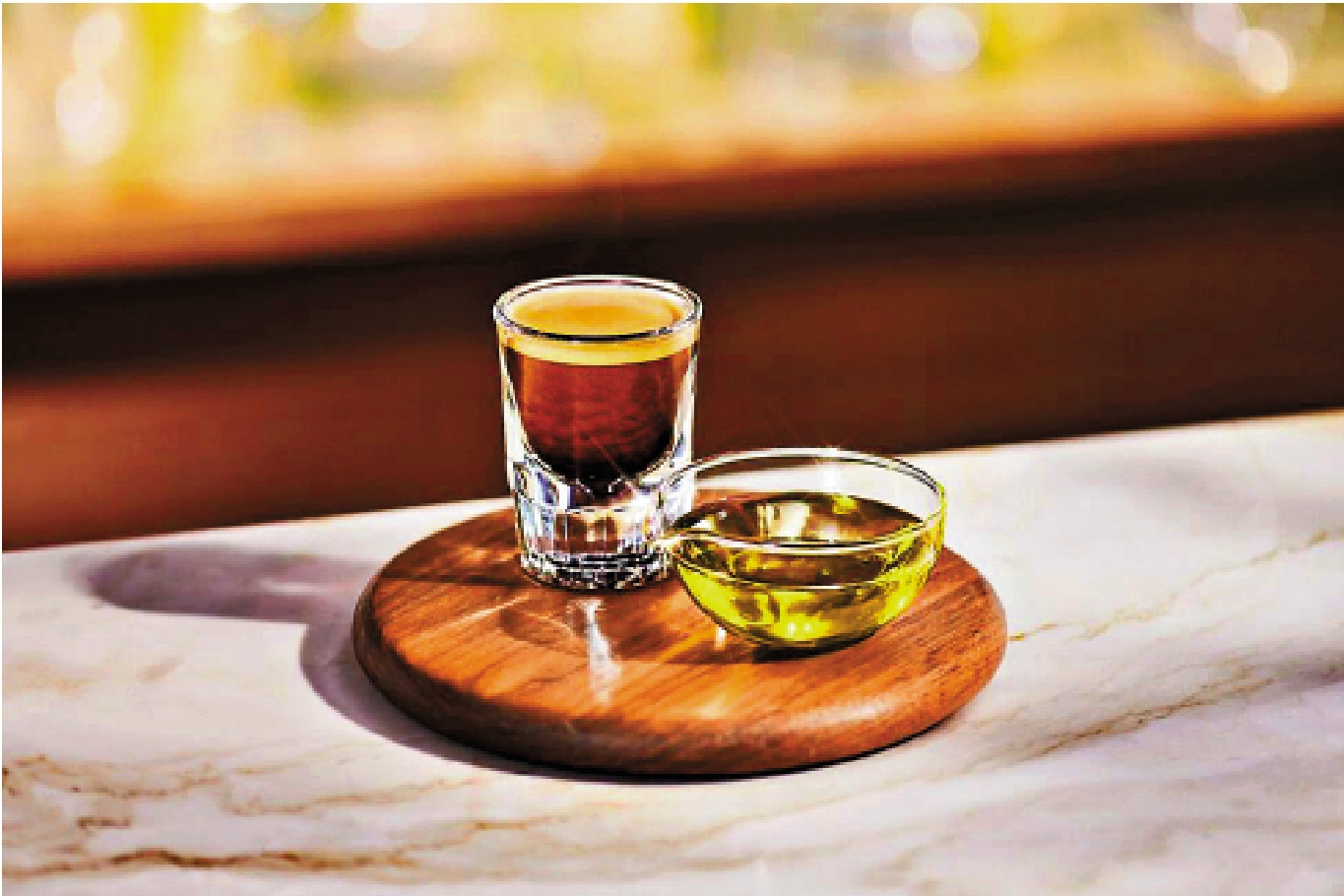 　　圖：在咖啡裏加橄欖油，創意與否見仁見智。\資料圖片