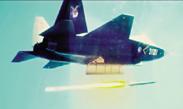 圖:圖為中航瀋飛發布的「鶻鷹」發射機腹導彈畫面。殲-35料可以相近形式發射霹靂-15。