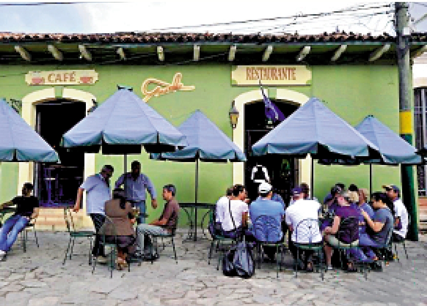 　　圖：洪國中西部城市科馬亞瓜的一家餐廳景象。\網絡圖片