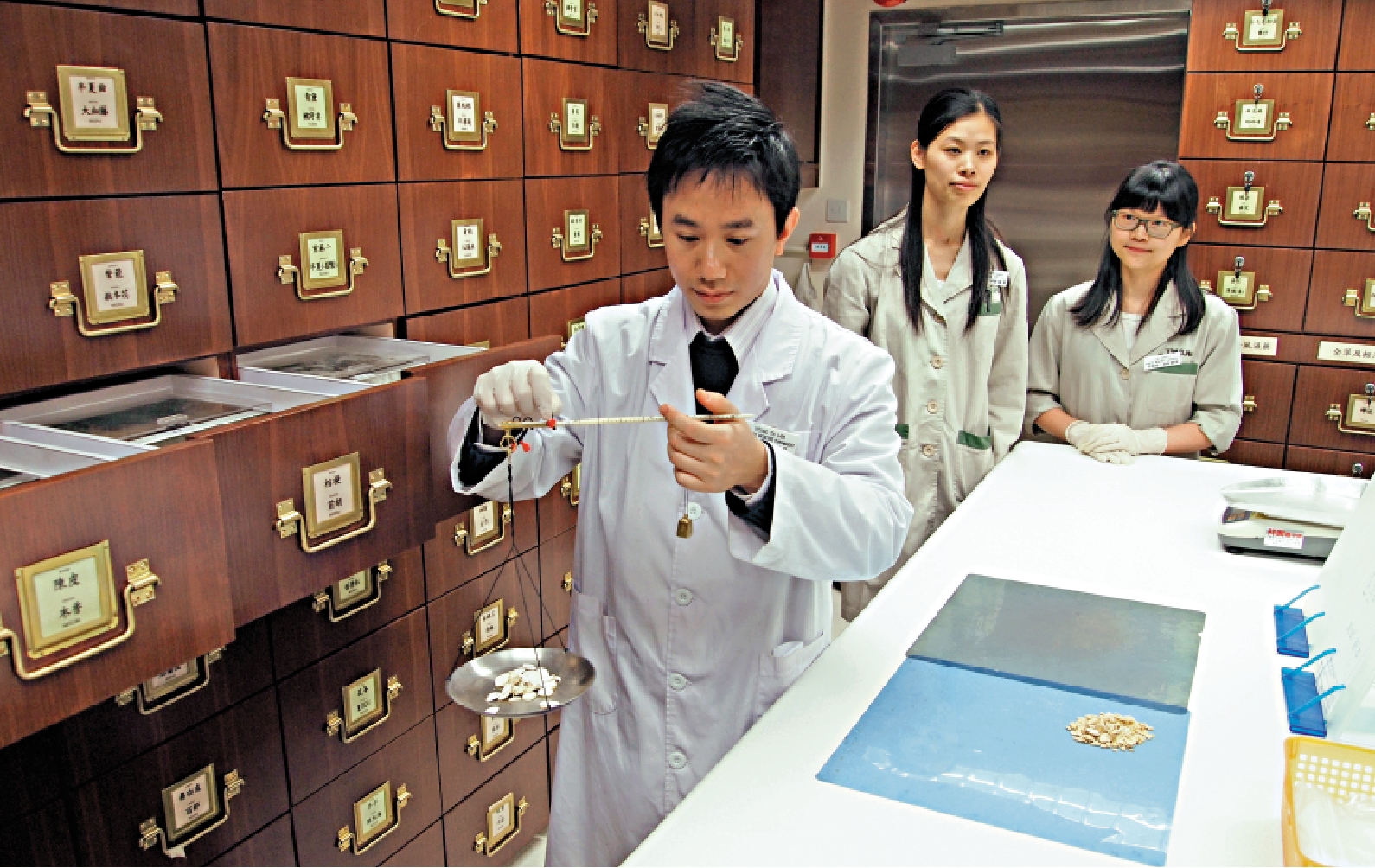 　　圖：民建聯調查發現，逾八成受訪者認為香港中醫服務需要進一步發展及普及。\資料圖片