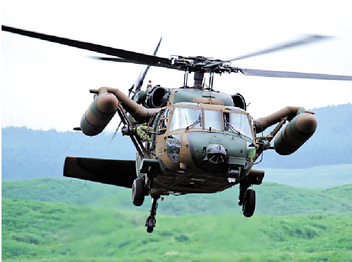 　　圖：日本陸上自衛隊一架載有10人的「黑鷹」直升機失事。\網絡圖片