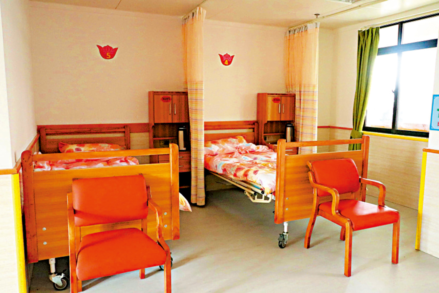 　　圖：南沙區養老院雙人房空間寬敞。 