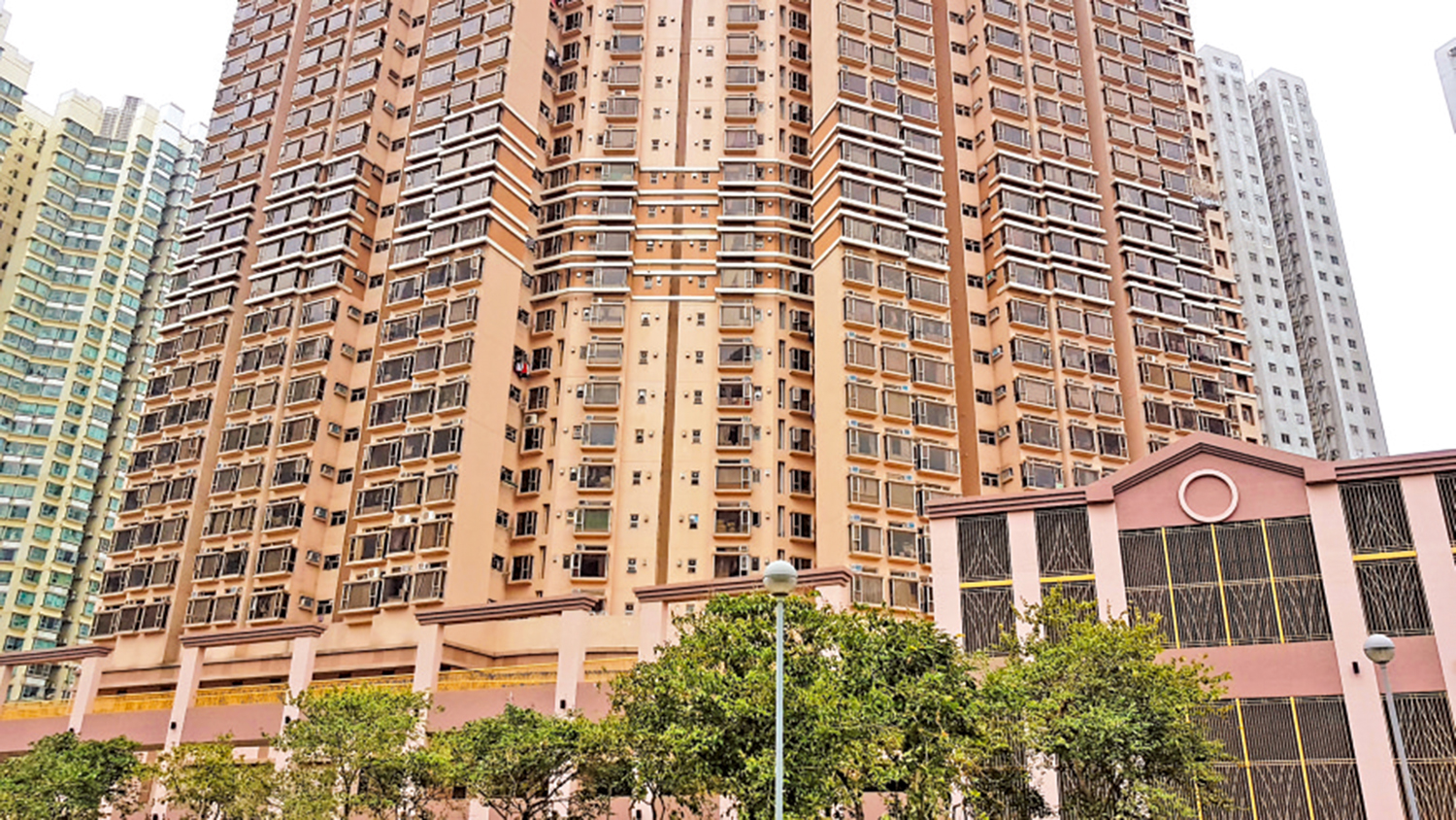 　　圖：馬鞍山雅濤居本月暫錄3宗成交，有兩房單位業主三年賬蝕65萬元離場。