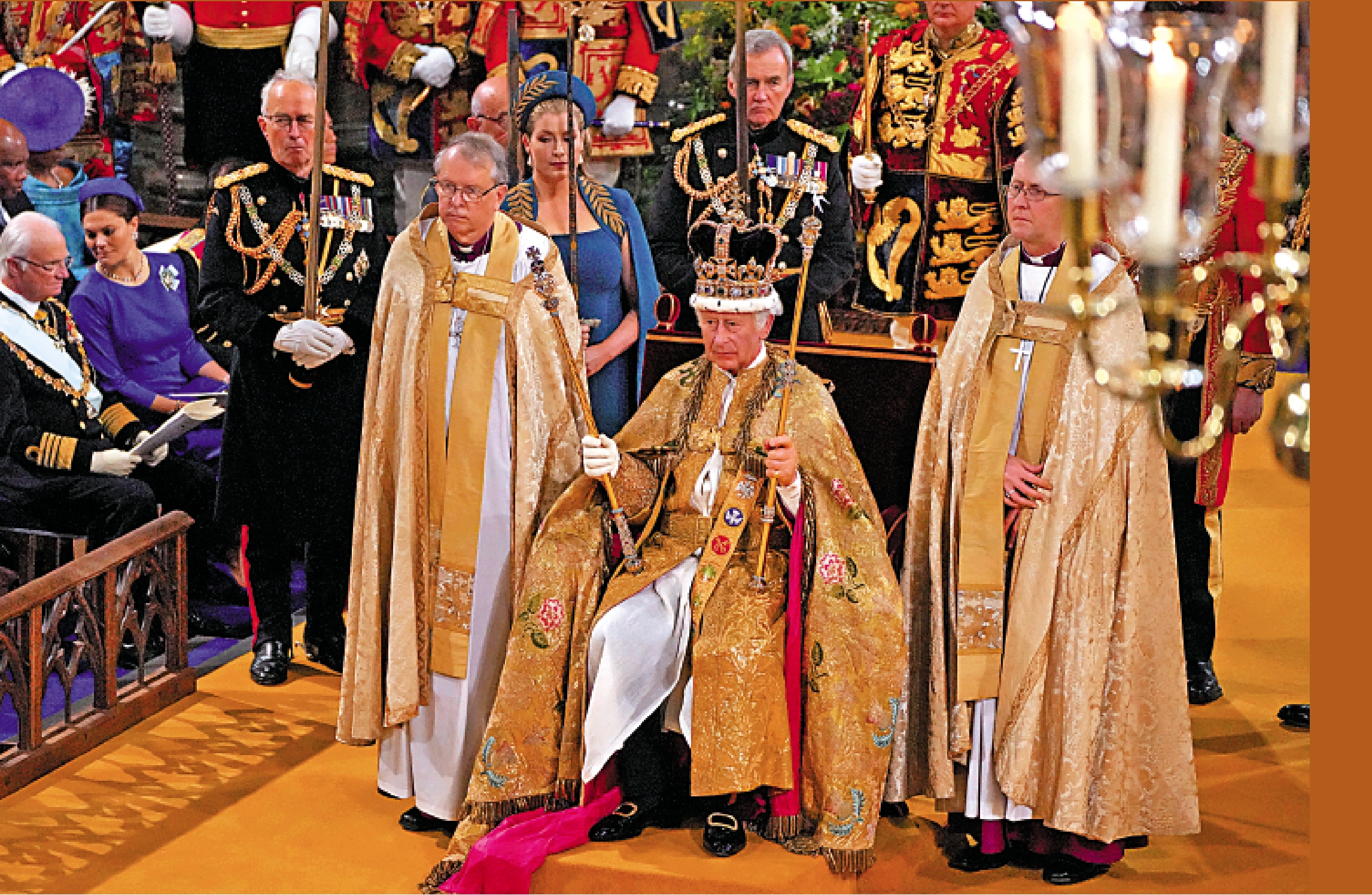 　　圖：查爾斯三世戴上聖愛德華王冠，完成加冕。\路透社