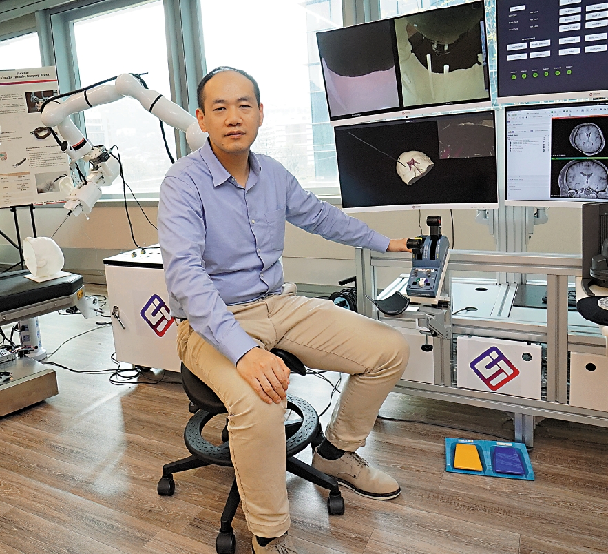 　　圖：劉宏斌認為，工作性質涉及情感和人際互動的崗位，不會被AI取代。\大公報記者林少權攝