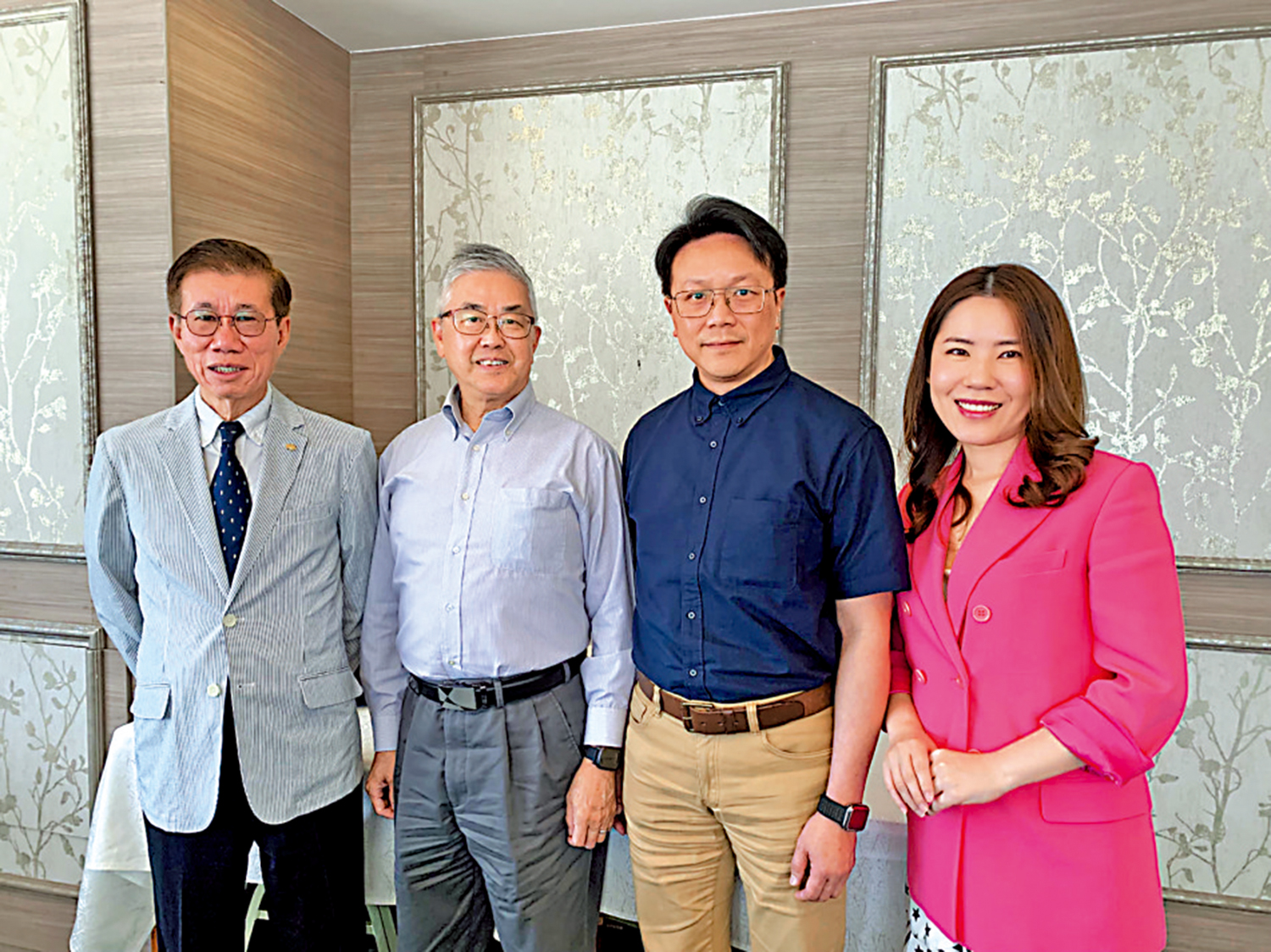圖:左起:遊艇主義顧問梁顯庭、遊艇主義執行董事徐啟泰、香港城市大學能源及環境學院教授梁國熙、快意智能執行董事林曉玲。