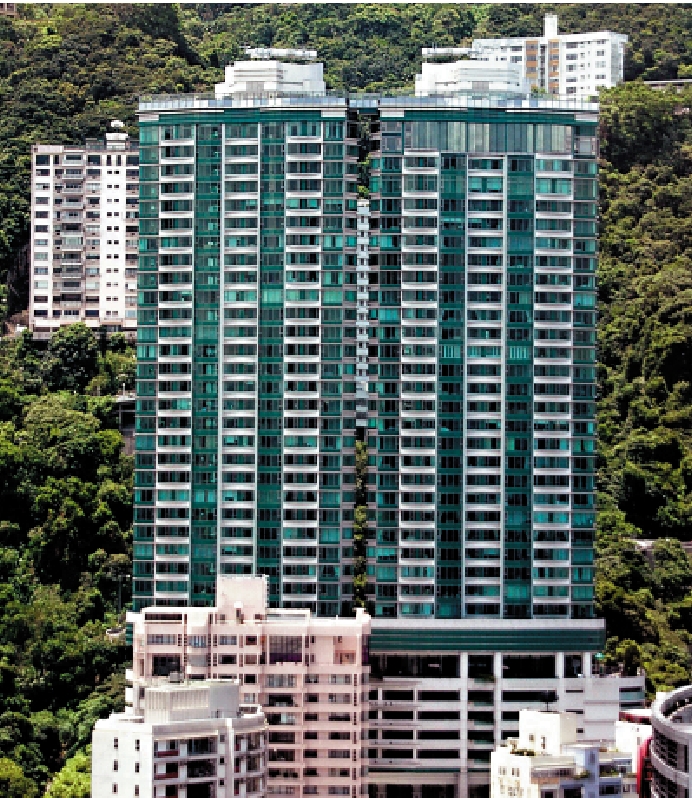 　　圖：梁劉柔芬家人剛以合共逾2億元增持中半山富匯豪庭單位。