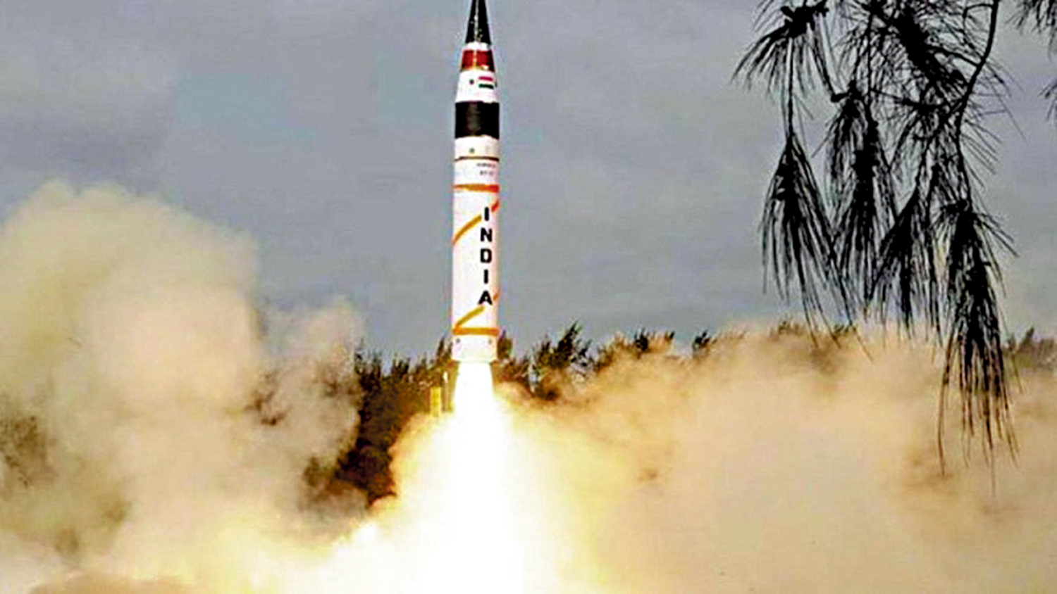 　　圖：「烈火」系列導彈可攜帶核彈頭。