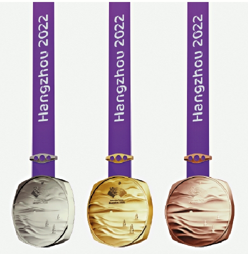 　　圖：獎牌設計打破亞運會標誌放在中心的版式，將標誌置於開闊的畫卷之上。\亞運會官方圖片
