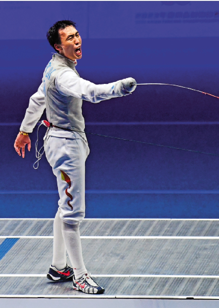 　　圖：莫梓維在比賽結束後慶祝勝利。 新華社