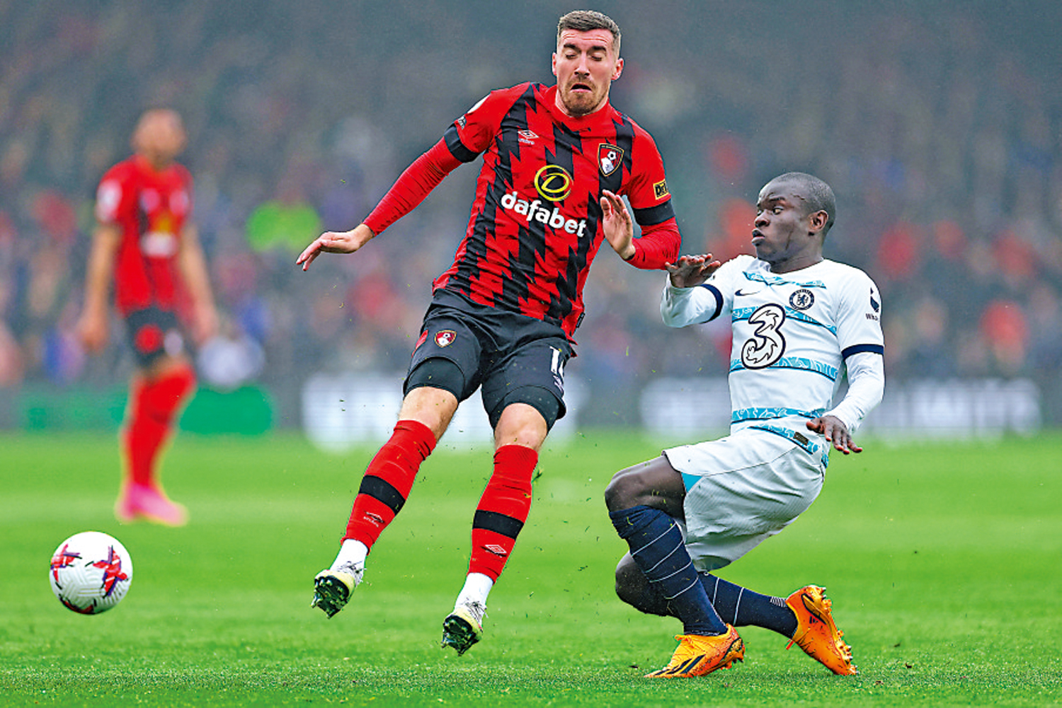 　　圖：簡迪（右）已與沙特聯賽球隊伊蒂哈德簽下3年合約。\資料圖片