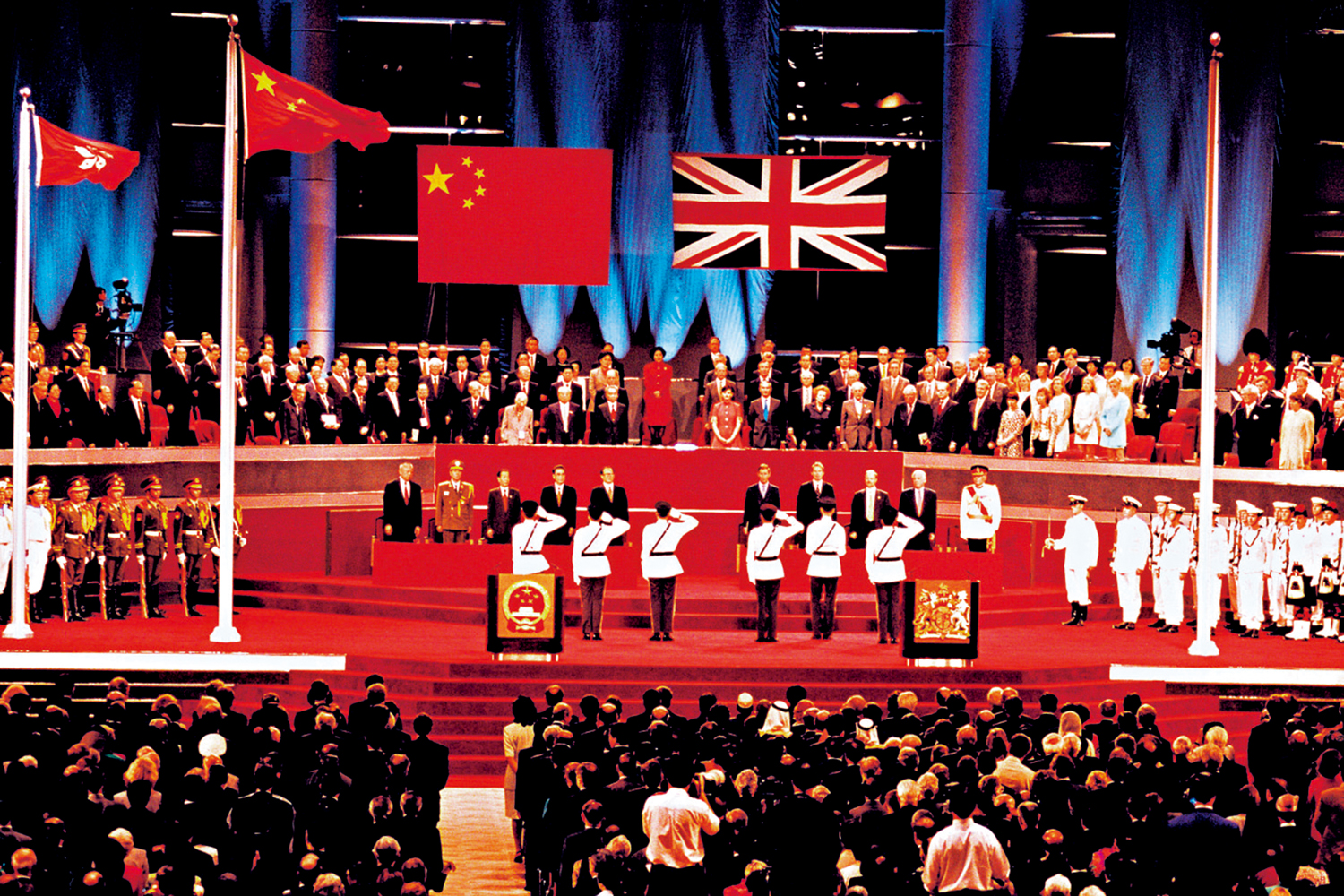 　　圖：《回歸》電影單元採用真實與虛擬的方式，重現1997年香港回歸祖國那一夜的情景。