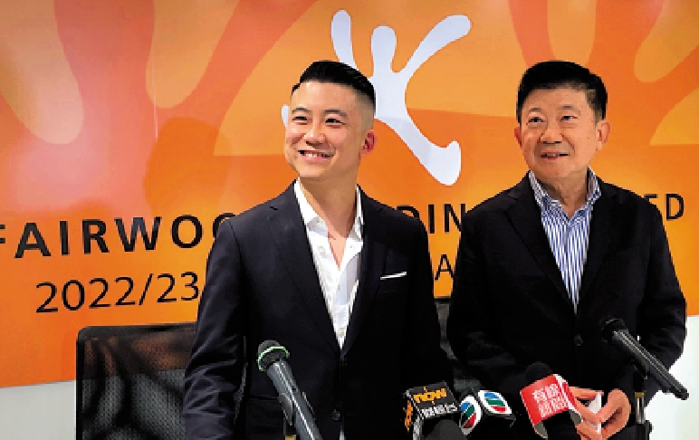 　　圖：大快活行政總裁羅輝承（左）表示，將在大灣區內地城市開設6至8間餐廳。右為執行主席羅開揚。