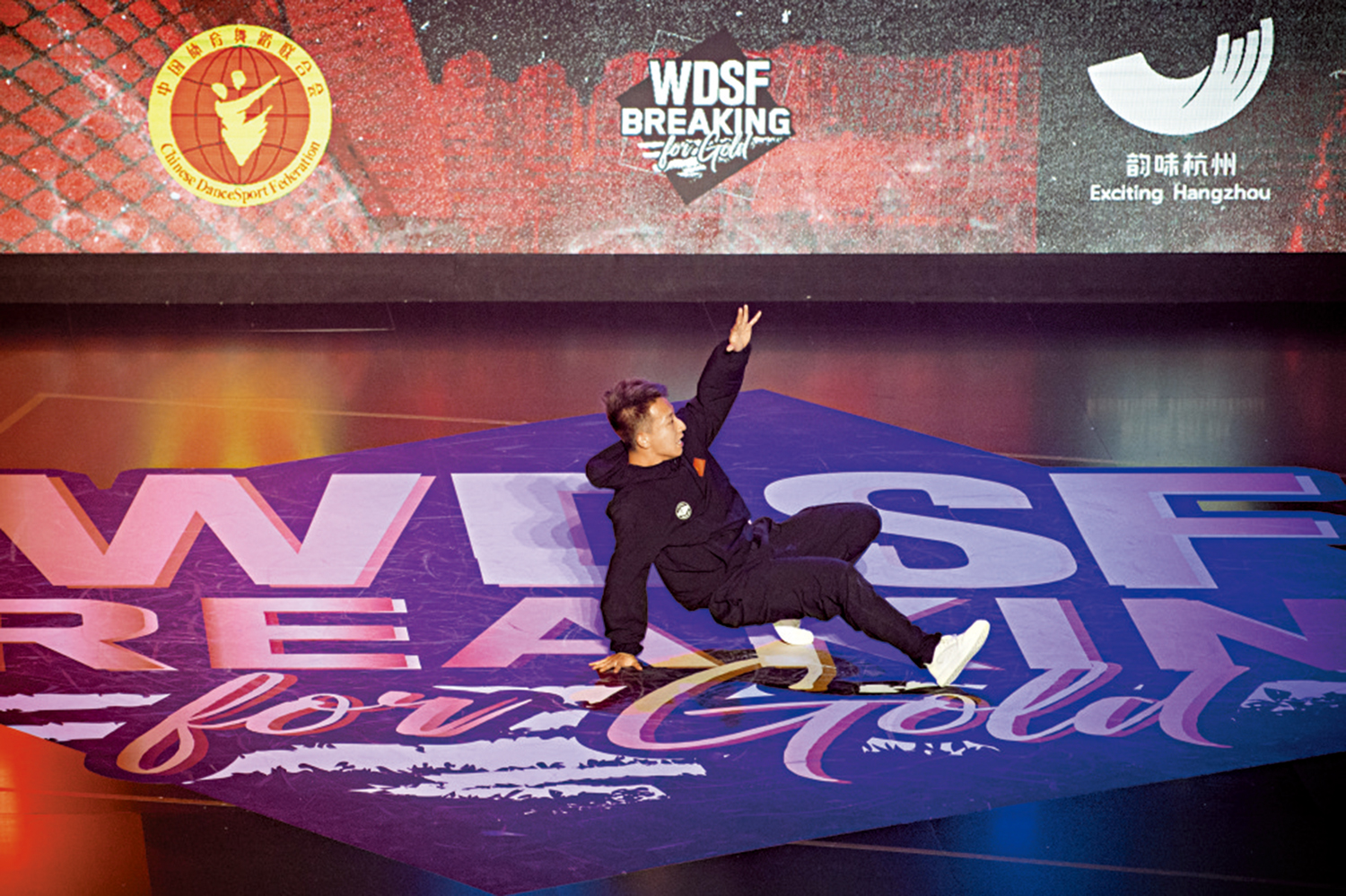 　　圖：商小宇在比賽中發揮出色。\新華社