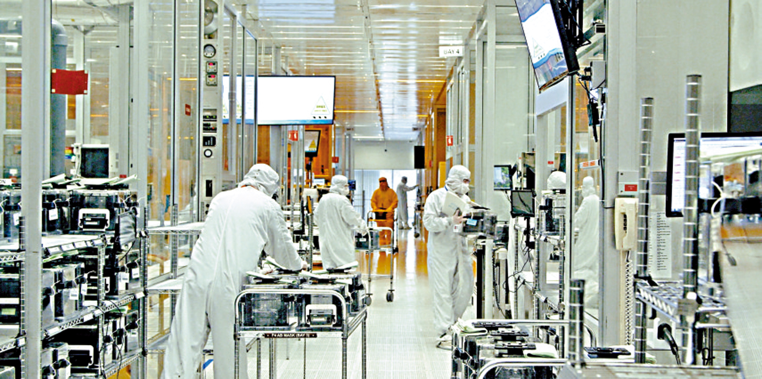 　　圖：美國半導體行業工人短缺，圖為明尼蘇達州的半導體工廠。\路透社