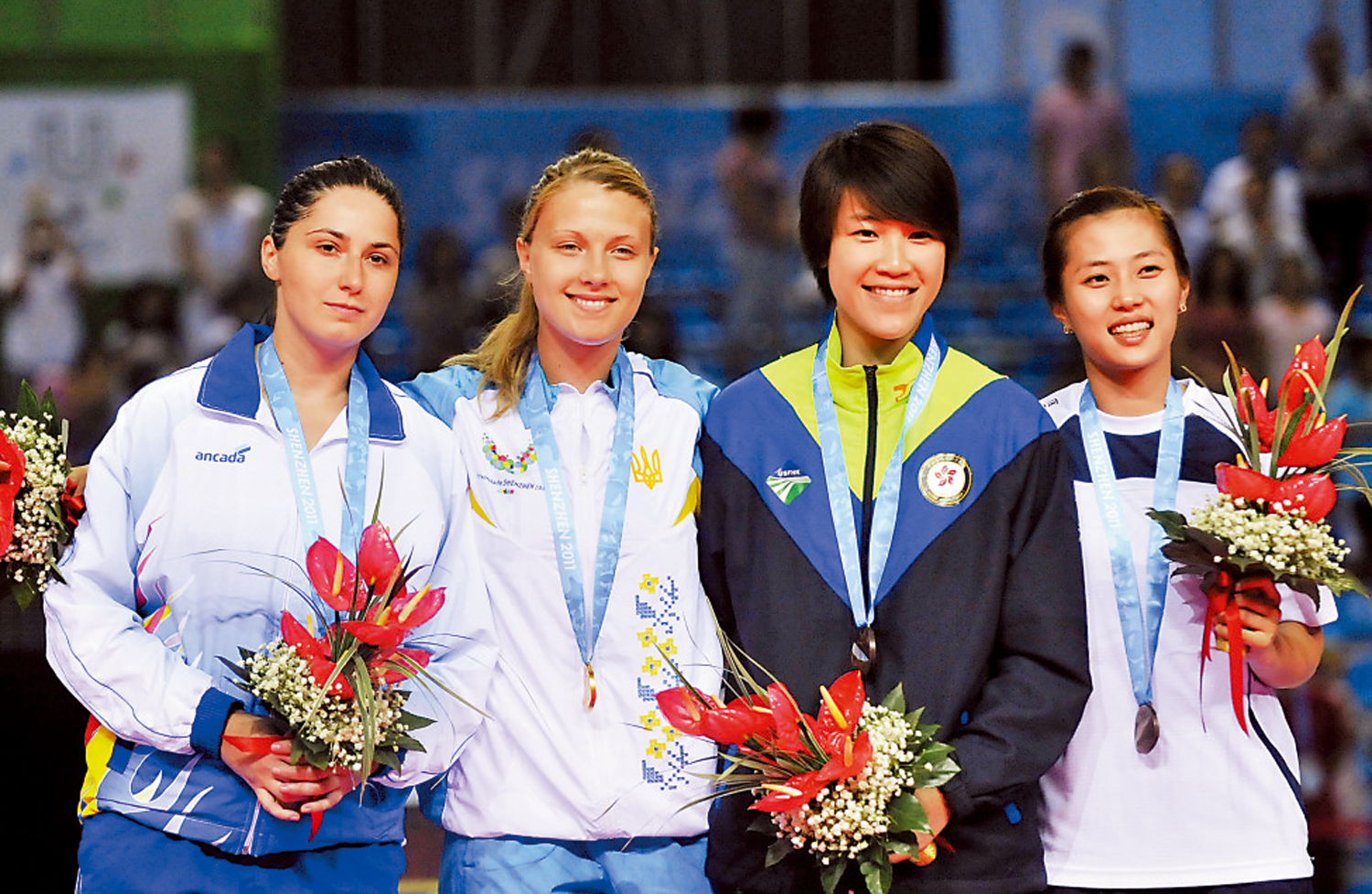 　　圖：歐陽慧心（右二）在深圳大運會奪得劍擊銅牌。